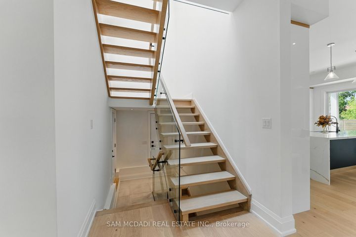 Photo 16 at 1037 Meredith Avenue, Lakeview, Mississauga