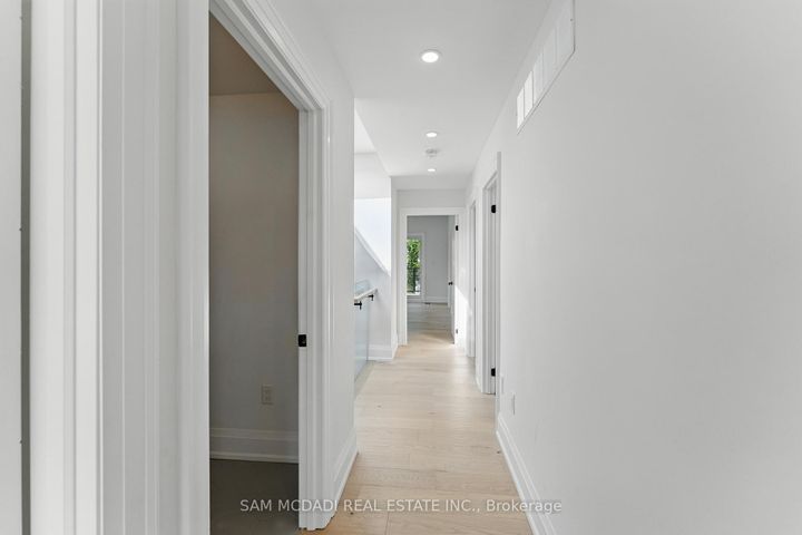 Photo 18 at 1037 Meredith Avenue, Lakeview, Mississauga