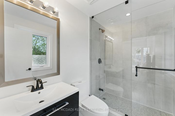 Photo 29 at 1037 Meredith Avenue, Lakeview, Mississauga