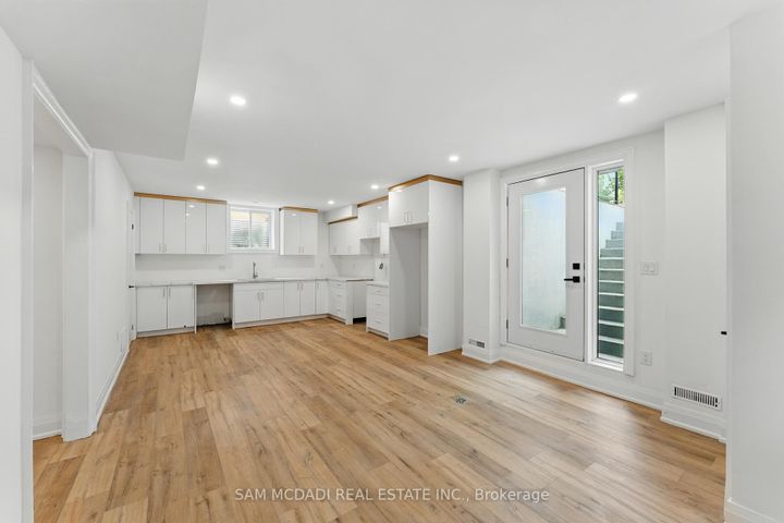 Photo 35 at 1037 Meredith Avenue, Lakeview, Mississauga