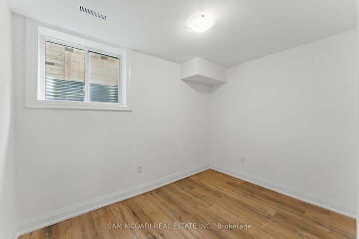 Photo 38 at 1037 Meredith Avenue, Lakeview, Mississauga