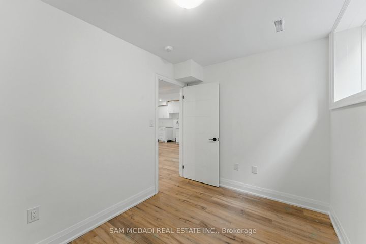 Photo 39 at 1037 Meredith Avenue, Lakeview, Mississauga