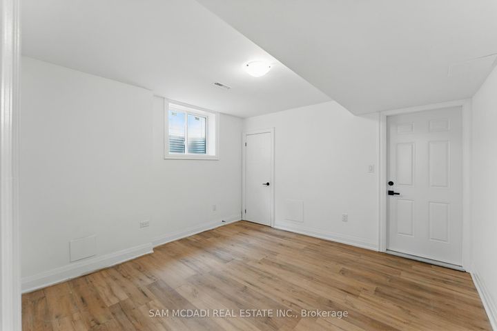 Photo 42 at 1037 Meredith Avenue, Lakeview, Mississauga