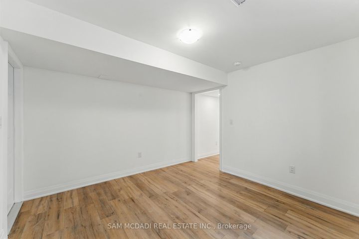Photo 43 at 1037 Meredith Avenue, Lakeview, Mississauga