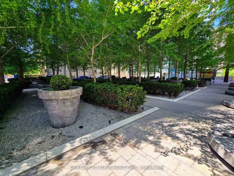 Photo 3 at 3103 - 18 Yorkville Avenue, Annex, Toronto
