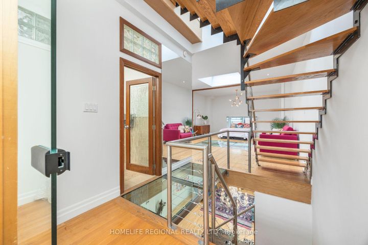 Photo 10 at 6 - 62 Claremont Street, Bellwoods, Toronto