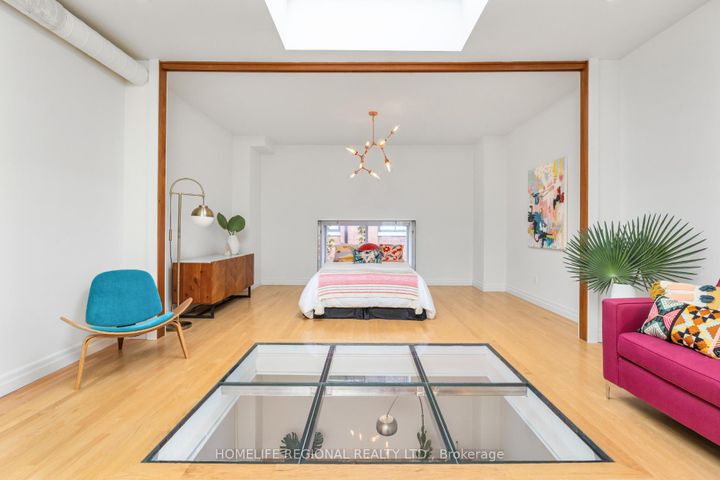Photo 15 at 6 - 62 Claremont Street, Bellwoods, Toronto