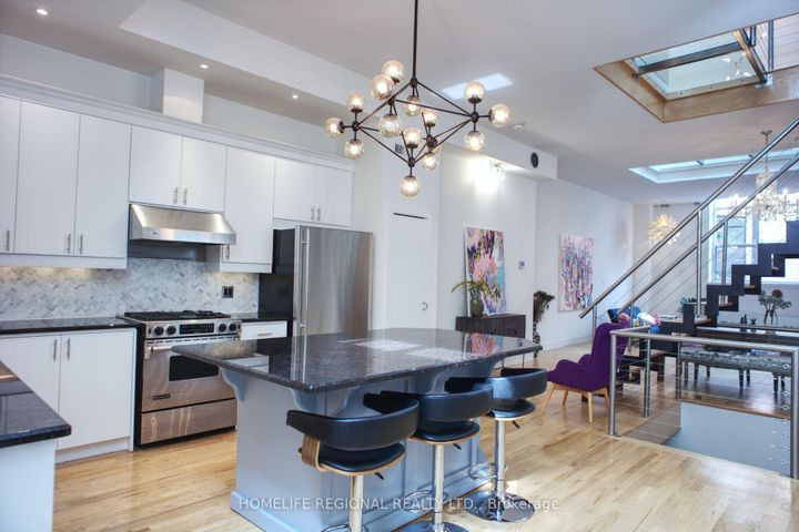 Photo 36 at 6 - 62 Claremont Street, Bellwoods, Toronto