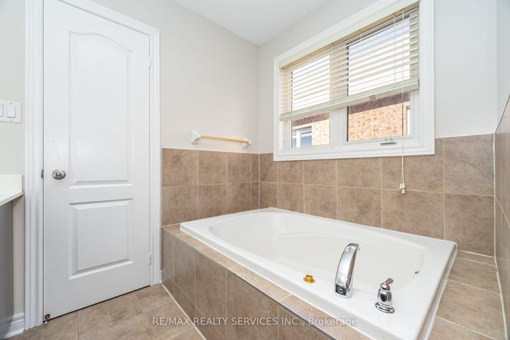 Photo 25 at 3 Napoleon Crescent, Bram East, Brampton