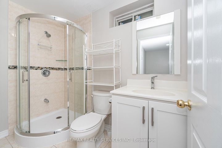 Photo 37 at 3 Napoleon Crescent, Bram East, Brampton