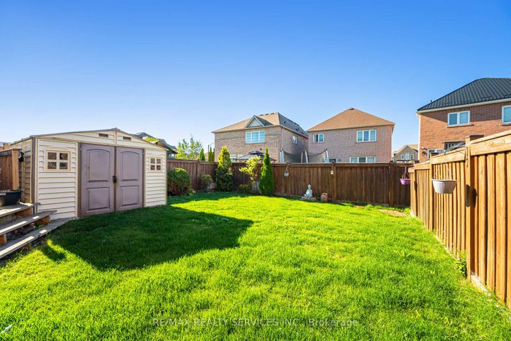 Photo 40 at 3 Napoleon Crescent, Bram East, Brampton