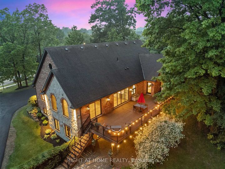 Photo 2 at 515 Hamilton Drive, Ancaster, Hamilton