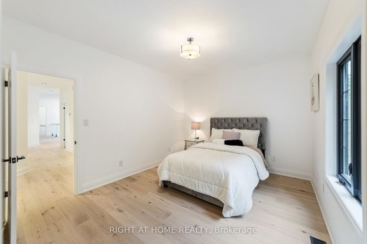 Photo 15 at 515 Hamilton Drive, Ancaster, Hamilton