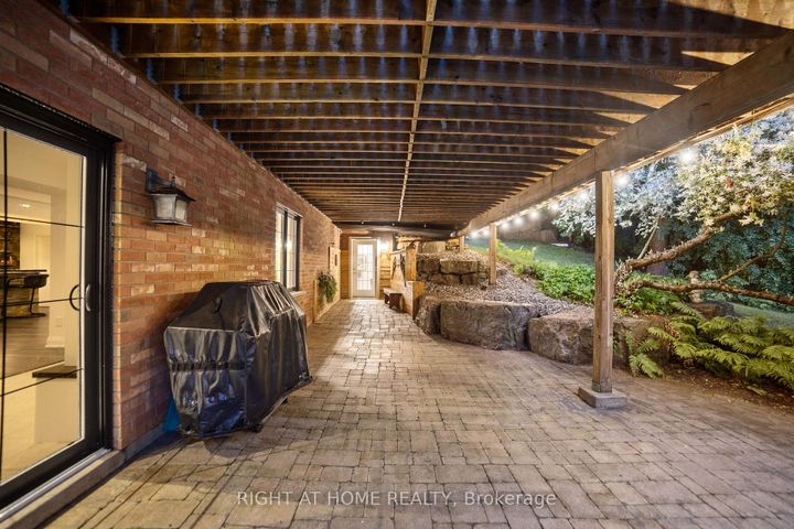 Photo 25 at 515 Hamilton Drive, Ancaster, Hamilton