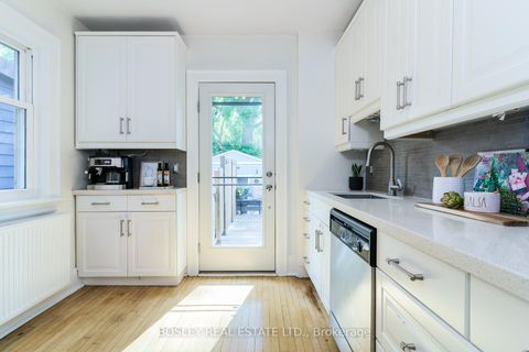 Photo 12 at 43 Eastwood Road, Woodbine Corridor, Toronto