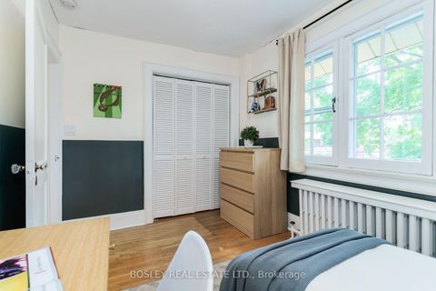 Photo 19 at 43 Eastwood Road, Woodbine Corridor, Toronto