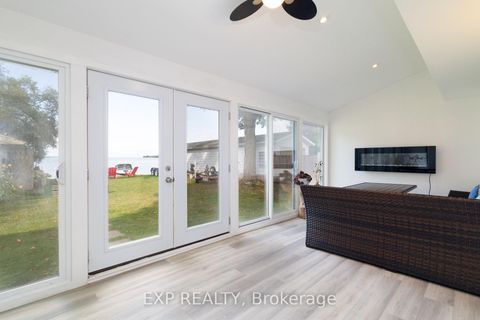 Photo 18 at 24 Lakeshore Road, Virginia, Georgina