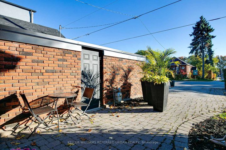 Photo 3 at 106 Leyton Avenue, Oakridge, Toronto
