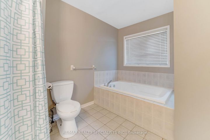 Photo 19 at 5636 Kellandy Run, Churchill Meadows, Mississauga