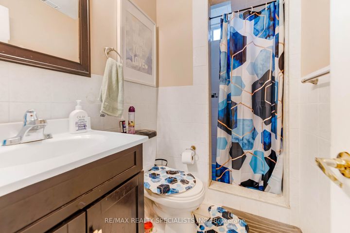 Photo 30 at 5636 Kellandy Run, Churchill Meadows, Mississauga