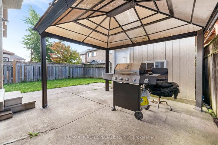 Photo 32 at 5636 Kellandy Run, Churchill Meadows, Mississauga