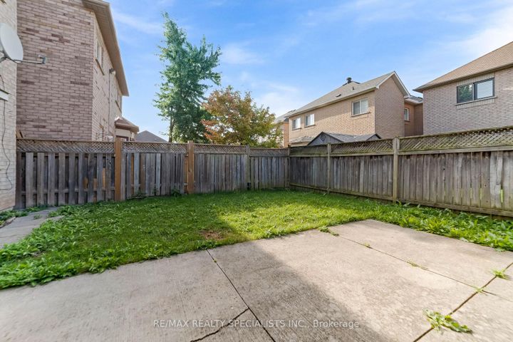 Photo 33 at 5636 Kellandy Run, Churchill Meadows, Mississauga