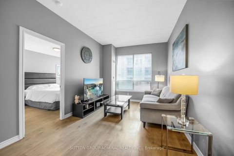 Photo 4 at 812 - 168 Simcoe Street, Waterfront Communities C1, Toronto