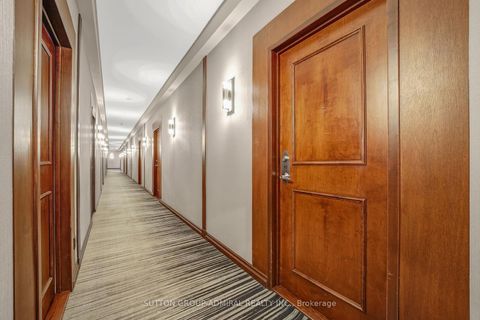 Photo 17 at 812 - 168 Simcoe Street, Waterfront Communities C1, Toronto