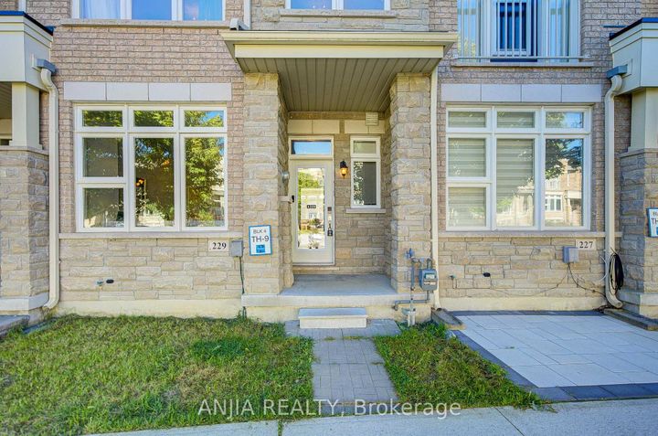 Photo 2 at 229 South Unionville Avenue, South Unionville, Markham