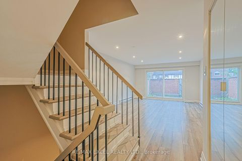 Photo 8 at 18 - 81 Irwin Road, Old Rexdale, Toronto