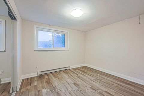 Photo 11 at 18 - 81 Irwin Road, Old Rexdale, Toronto