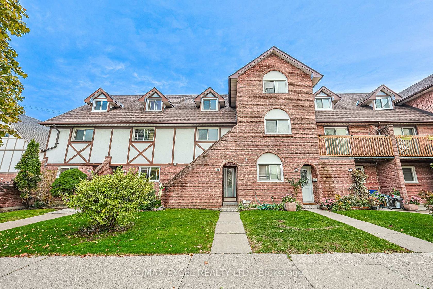 18 - 81 Irwin Road, Old Rexdale, Toronto 