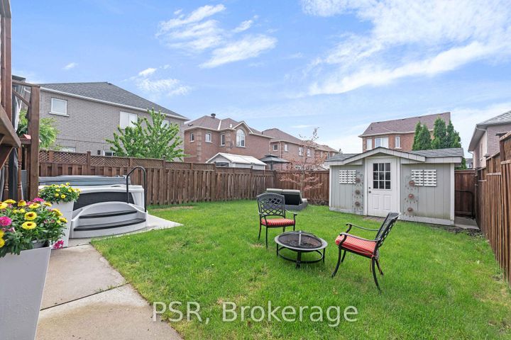 Photo 38 at 108 Villandry Crescent, Maple, Vaughan