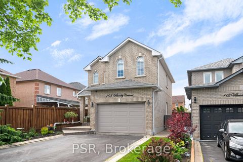 Photo 2 at 108 Villandry Crescent, Maple, Vaughan