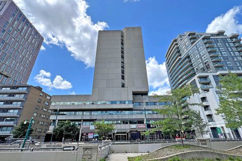 Photo 2 at 1510 - 720 Spadina Avenue, University, Toronto