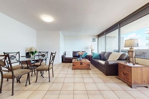 Photo 6 at 1510 - 720 Spadina Avenue, University, Toronto