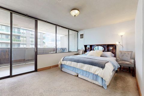 Photo 12 at 1510 - 720 Spadina Avenue, University, Toronto