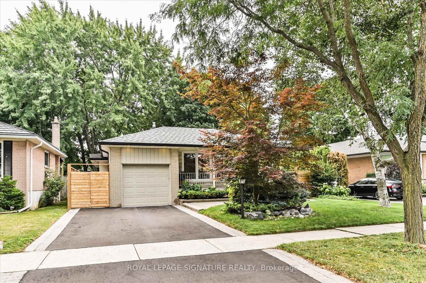 113 Carsbrooke Road, Etobicoke West Mall, Toronto 