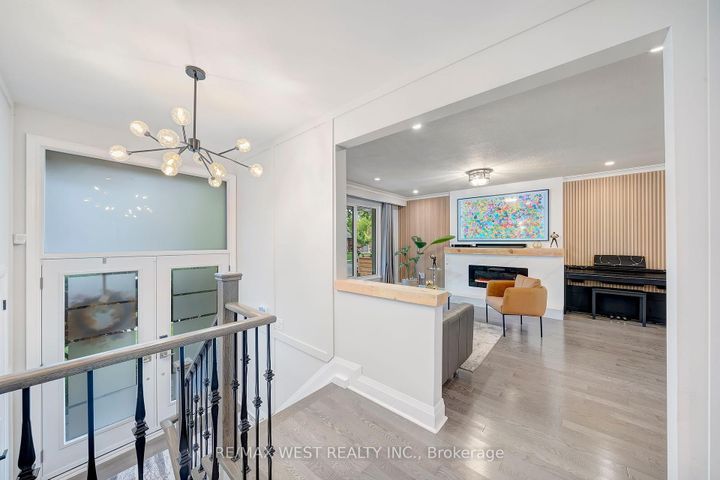 Photo 2 at 48 Hamlyn Crescent, City Centre West, Toronto
