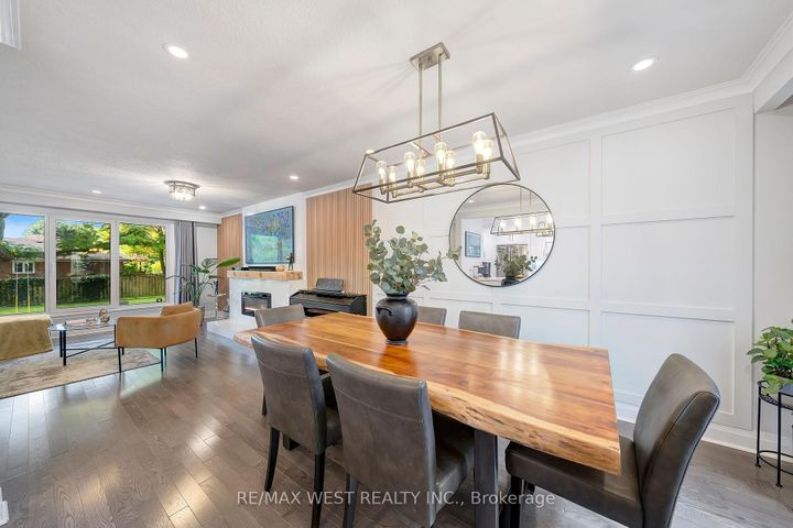 Photo 9 at 48 Hamlyn Crescent, City Centre West, Toronto