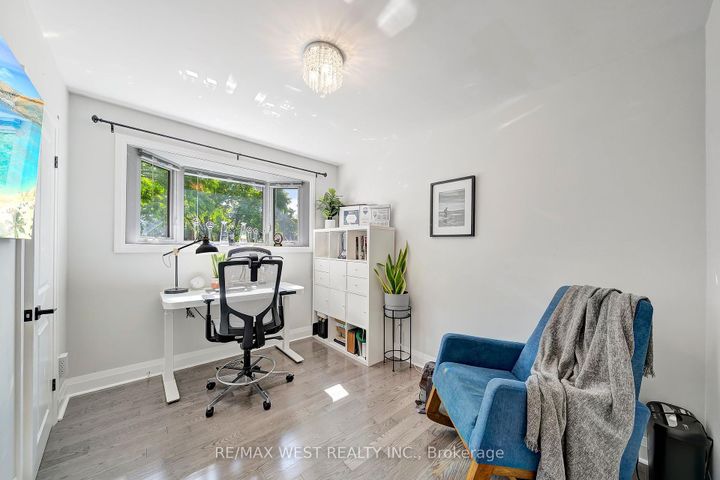 Photo 16 at 48 Hamlyn Crescent, City Centre West, Toronto