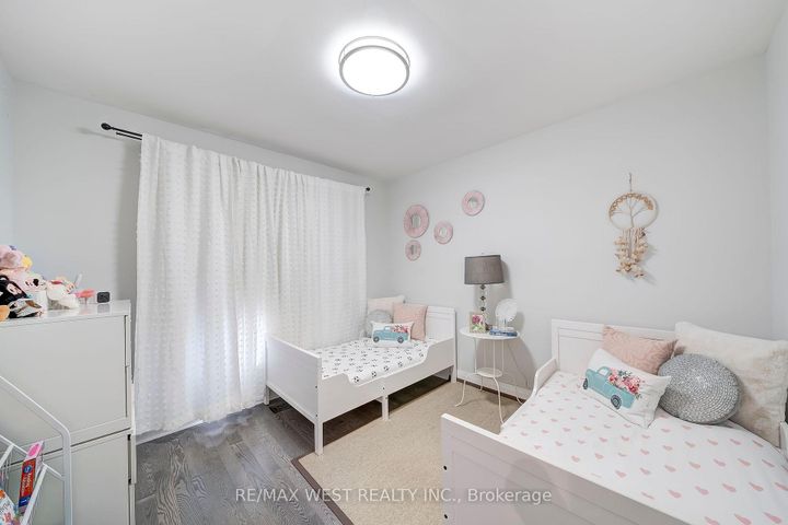Photo 17 at 48 Hamlyn Crescent, City Centre West, Toronto