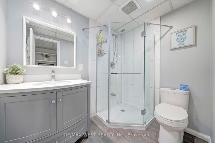 Photo 20 at 48 Hamlyn Crescent, City Centre West, Toronto