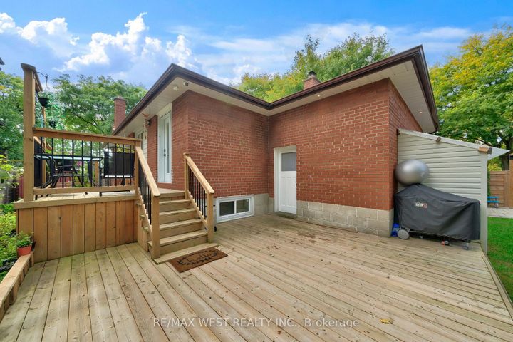 Photo 30 at 48 Hamlyn Crescent, City Centre West, Toronto
