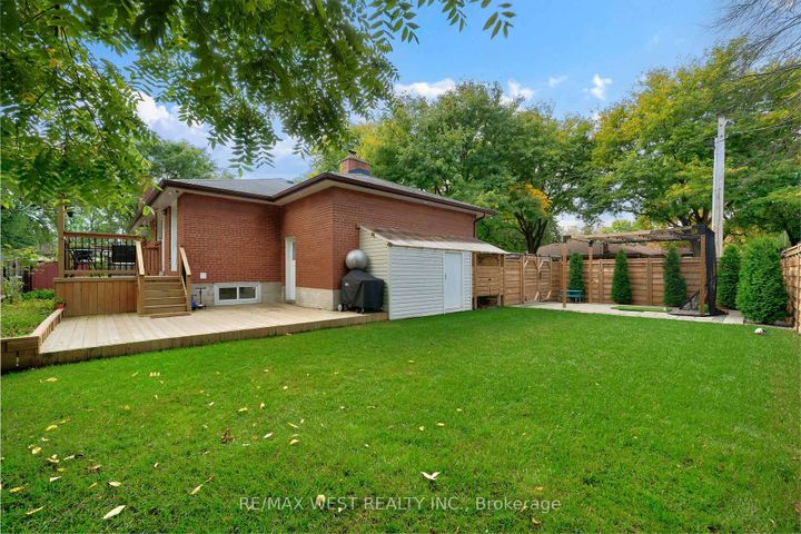 Photo 33 at 48 Hamlyn Crescent, City Centre West, Toronto