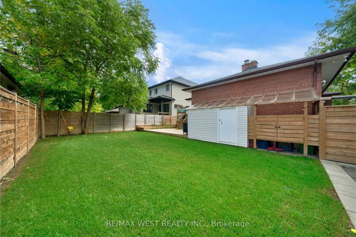 Photo 34 at 48 Hamlyn Crescent, City Centre West, Toronto