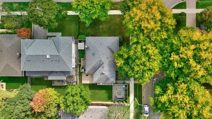 Photo 36 at 48 Hamlyn Crescent, City Centre West, Toronto
