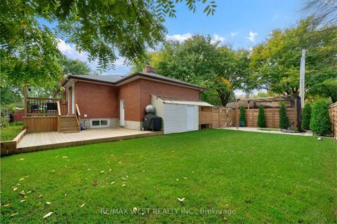 Photo 33 at 48 Hamlyn Crescent, City Centre West, Toronto