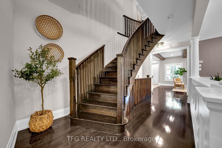 Photo 3 at 1007 Coldstream Drive, Taunton, Oshawa