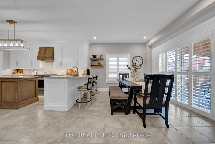 Photo 12 at 1007 Coldstream Drive, Taunton, Oshawa